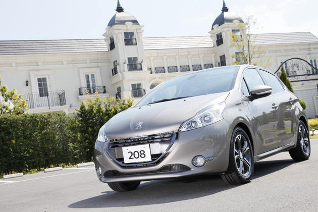 プジョー、208を発売 ～1.2リッターエンジン採用、価格は199万円から