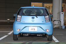 トヨタ 新型EV(電気自動車)「eQ」(イーキュー)　エクステリア・リア正面