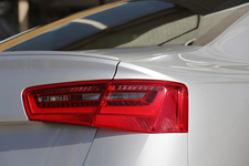 アウディ 新型S6