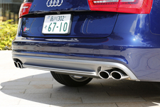 アウディ 新型S6 Avant(アバント)