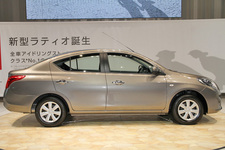 日産 新型 ラティオ　エクステリア・サイドビュー[日産 新型「ラティオ」発表披露会]