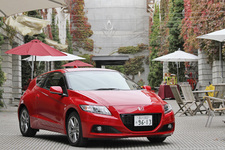 ホンダ 新型 CR-Z α　[撮影地：星野リゾート リゾナーレ八ヶ岳(山梨県北杜市小淵沢町)]