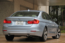 BMW ActiveHybrid 3　リアビュー