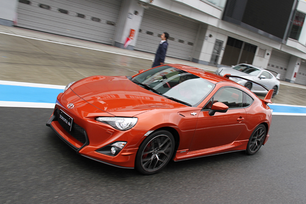 86ファクトリーチューン＆86TRD仕様＆86エアロスタビライジングフィン