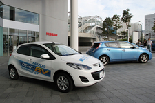 マツダ デミオEVと日産 リーフ