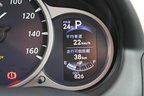 マツダ デミオEV マルチインフォメーションディスプレイ（MID）平均車速（上）＆走行可能距離（下）表示