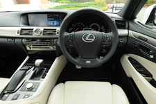 レクサス 新型LS(LS460)
