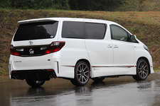 トヨタ アルファード G’s(G SPORTS)