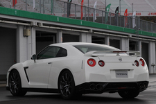 日産 新型GT-R（2013年モデル）Premium edition