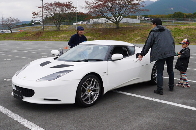 ロータス車体験試乗会