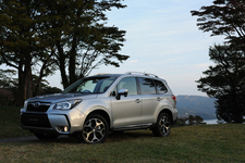 スバル 新型フォレスター 2.0XT EyeSight