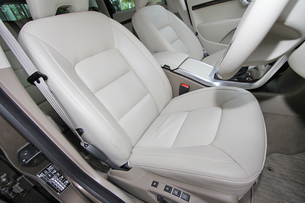 ボルボ V70 T4 SE フロントシート