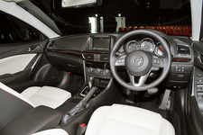 マツダ 新型 アテンザ セダン XD L Package インテリア・インパネ周り