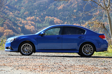 スバル レガシィB4 2.5i EyeSight(アイサイト)tS