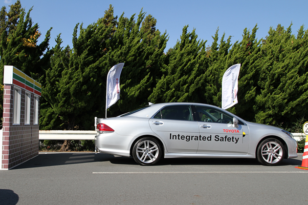 インテリジェントクリアランスソナー(ICS)誤発進直前