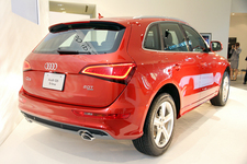 アウディ 新型 Q5 2.0 TFSI quattro S-line Package