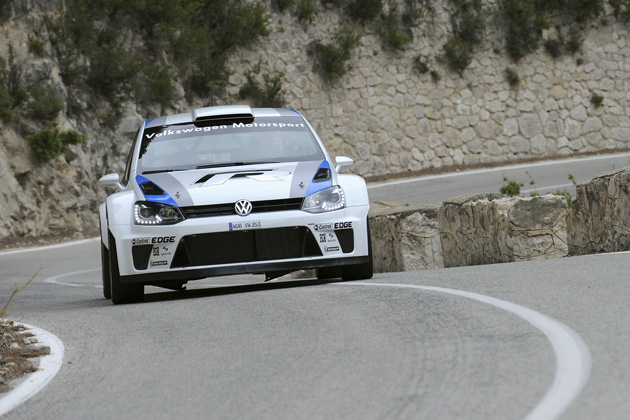 Amazon | ｲｸｿﾓﾃﾞﾙ VW ﾎﾟﾛ R WRC 14ｶﾀﾙｰﾆｬﾗﾘｰ優勝 #1 S. Ogier/J