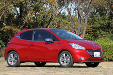 プジョー 208 Allure　エクステリア