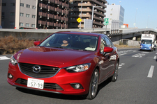 マツダ 新型アテンザセダン SKYACTIV-G(2.5リッターガソリンエンジン搭載モデル)25S Lパッケージ