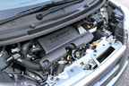 ダイハツ 新型 ムーヴ カスタム RS　直列3気筒 12V DOHC インタークーラー付きターボエンジン