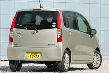 ダイハツ 新型 ムーヴ X ”SA” エクステリア(後)