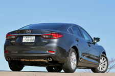 マツダ アテンザ セダン XD リアビュー