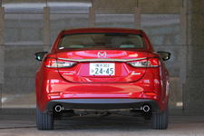 マツダ アテンザ セダン XD L Package エクステリア・リア正面