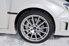 女神湖での雪上&氷上試乗会