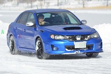 女神湖での雪上＆氷上試乗会