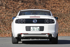 フォード 新型マスタング V8 GTクーペ プレミアム　エクステリア・リア正面