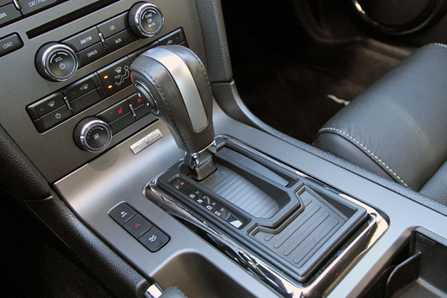 フォード 新型マスタング V8 GTクーペ プレミアム　セレクトシフト付電子制御6速AT