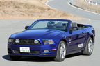 フォード 新型マスタング V8 GTコンバーチブル プレミアム[ボディカラー：ディープインパクトブルー]