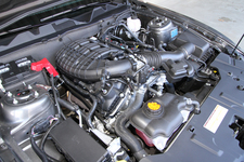 フォード 新型マスタング V6 クーペ プレミアム　V6 3.7リッター DOHCエンジン