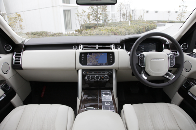 ランドローバー 新型レンジローバー インパネ