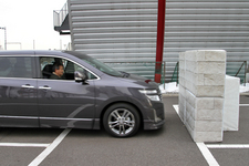 日産 新型 エルグランド「踏み間違い衝突防止アシスト(駐車枠検知機能付)」体感レポート3