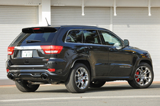 ジープ グランドチェロキー SRT8 エクステリア・リアビュー