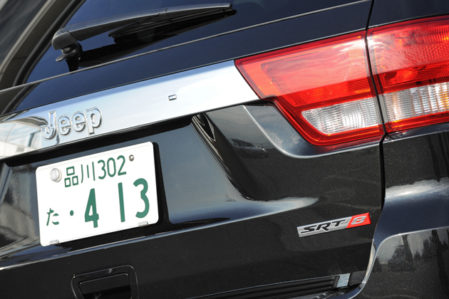 ジープ グランドチェロキー SRT8 リアエンド・エンブレム