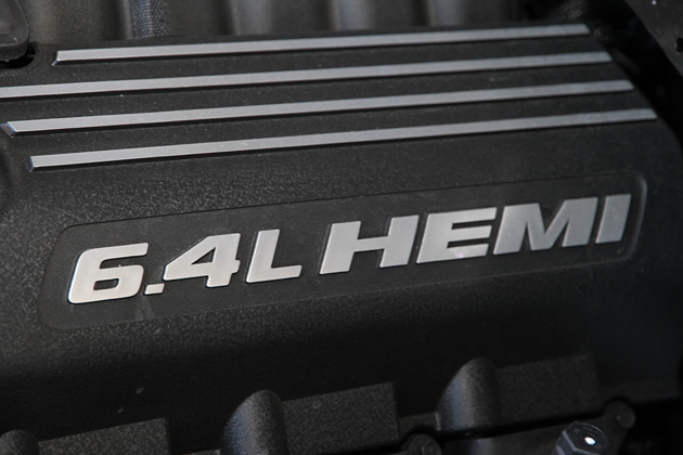 クライスラー300 SRT8