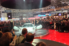 【ジュネーブショー2013】アルファロメオ新型スーパーカー「4C」[市販モデル]