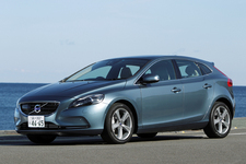 ボルボ 新型 V40 T4 SE　エクステリア