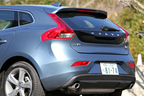 ボルボ 新型 V40 T4 SE リアエンド周り