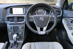 ボルボ 新型 V40 T4 SE 運転席周り