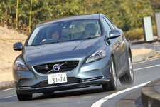 ボルボ 新型 V40(ブイ・フォーティ) 試乗レポート／飯田裕子