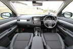 三菱 アウトランダー PHEV G NAVI Package[4WD]　インテリア・インパネ周り