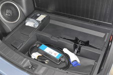 三菱 アウトランダー PHEV G NAVI Package[4WD]　荷室床下収納(ラゲッジフロアボックス)