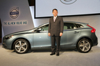 ボルボ 新型V40とボルボ・カー・ジャパン 代表取締役社長 アラン・デッゼルズ氏