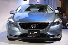 ボルボ 新型V40