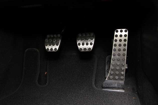 Mercedes-Benz SLK200 BlueEFFICIENCY MT（マニュアル）