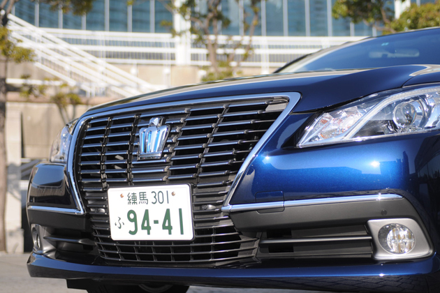 トヨタ 新型 クラウン ハイブリッド[14代目・2012-2013年モデル