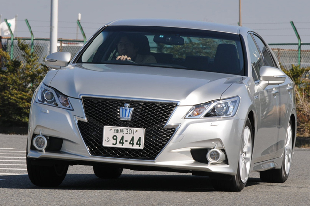 トヨタ 新型 クラウン ハイブリッド 14代目 12 13年モデル 公道試乗レポート 渡辺陽一郎 1 3 徹底検証 13年新型車種ー試乗レポート Mota トヨタ 新型 クラウン ハイブリッド 14代目 12 13年モデル 公道試乗レポート 渡辺陽一郎 1 3 徹底検証 13年新型車種ー試乗レポート Mota